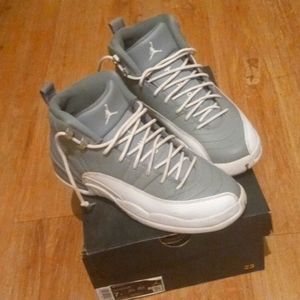 Jordan 12's